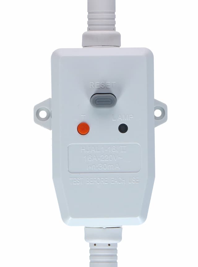 Провод с УЗО для водонагревателя Ariston 65150802